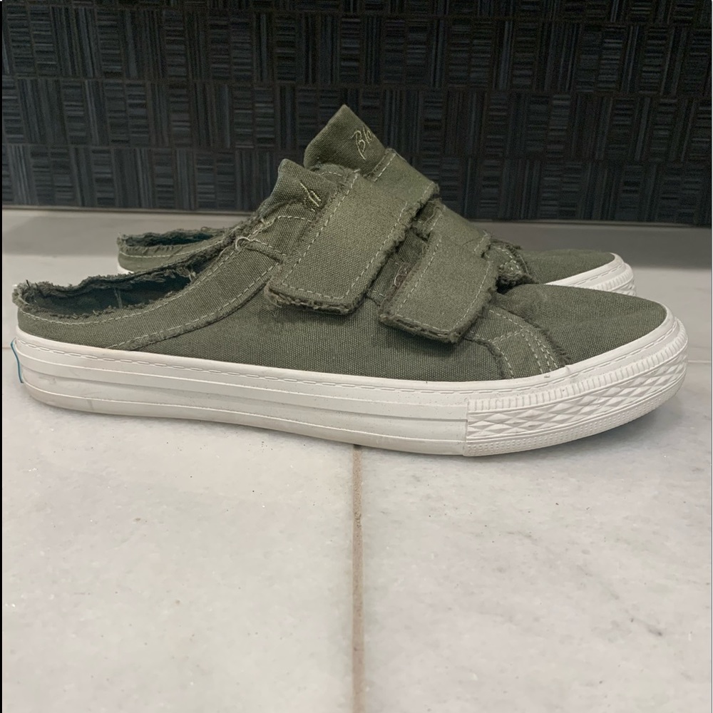 Blowfish Slip-on Shoe